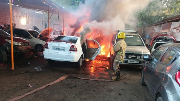 cumbum-fire-breaks-out-at-vehicle-repair-shop-5-vehicles-burnt-and-damaged