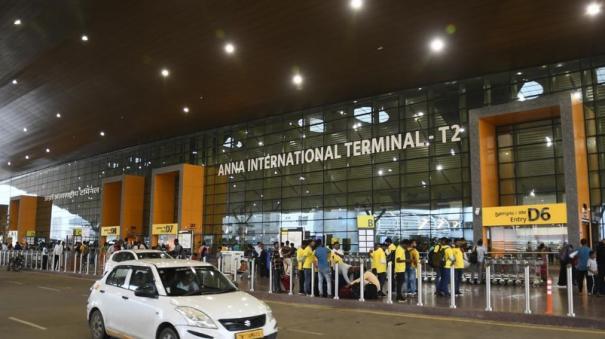 1-24-kg-gold-worth-rs-90-lakh-seized-at-chennai-airport-sri-lankan-passenger-arrested