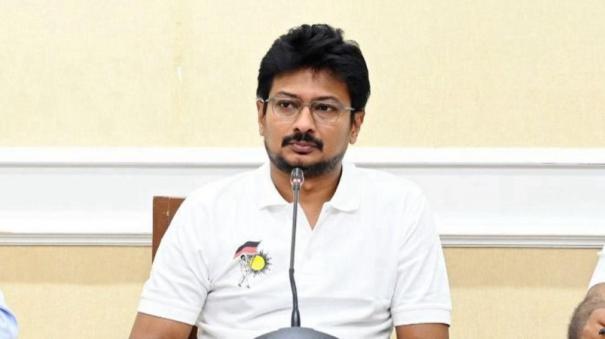 dmk-logo-in-udhayanidhi-tshirt-case