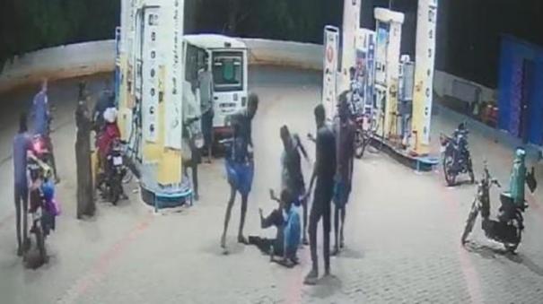 karur-attack-on-petrol-station-employee-for-diwali-reward-cctv-footage-goes-viral