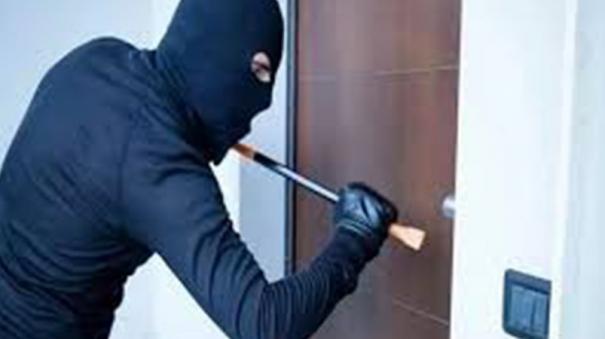 lock-breaking-and-theft-in-5-houses-near-maraimalai-nagar