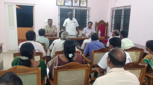 accidents-increasing-due-to-roaming-cows-on-annamalai-nagar-municipality-consultative-meeting-regarding-prevention