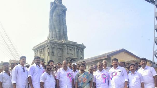 fiberglass-cage-bridge-connecting-kanyakumari-thiruvalluvar-statue-vivekananda-rock-70-complete