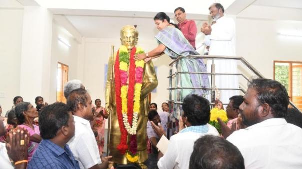 on-the-occasion-of-the-344th-birth-anniversary-of-veeramamuni-the-minister-paid-tribute-to-the-statue-by-garlanding-it