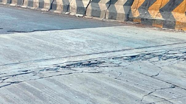 cracks-sink-holes-on-anna-arch-flyover-chennai