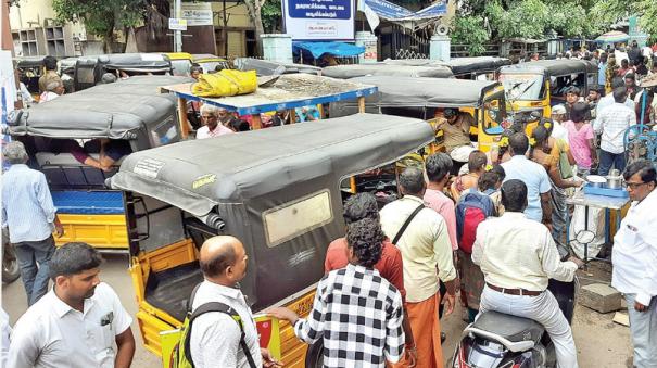 autos-obstructing-traffic-issue-in-tiruvannamalai