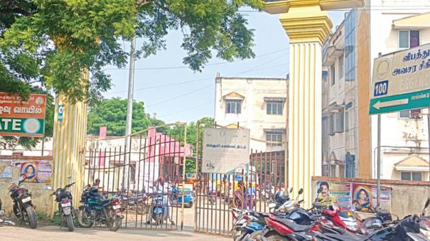 another-entrance-closed-in-chengalpattu-government-hospital