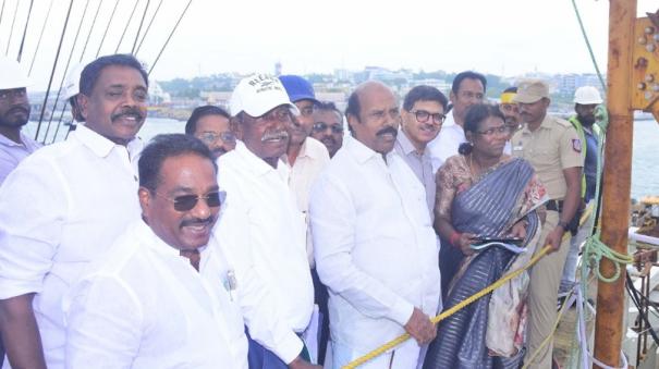 glass-footbridge-at-kanyakumari-sea-to-be-completed-by-december