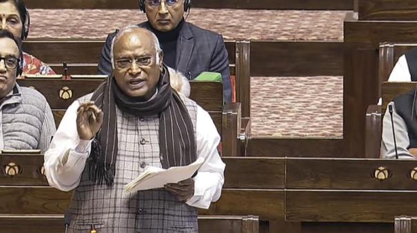 mallikarjun-kharge-submits-privilege-notice-in-parliament-against-amit-shah