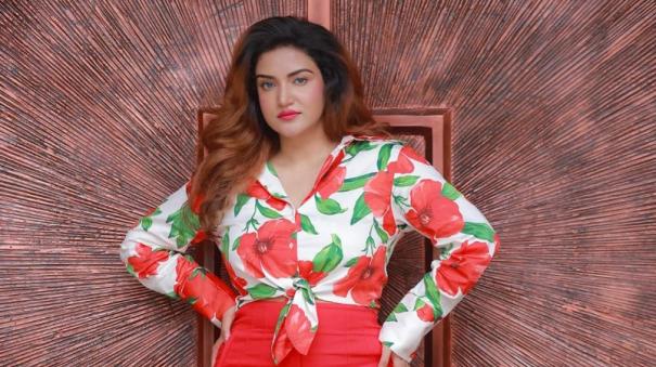 actress-honey-rose-files-complaint-against-businessman